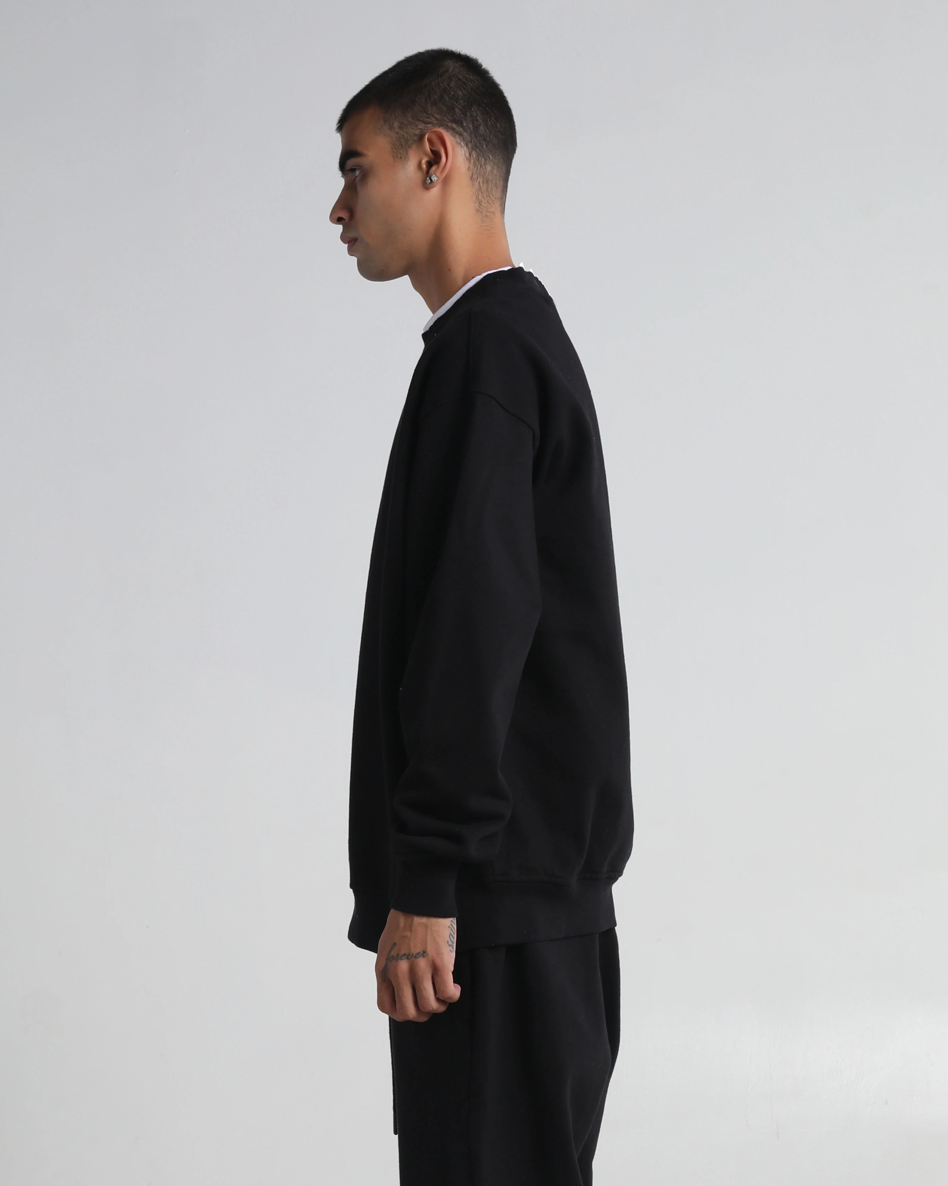 13.5oz Max Heavy Fleece Garment Dye Crewneck - Image 12