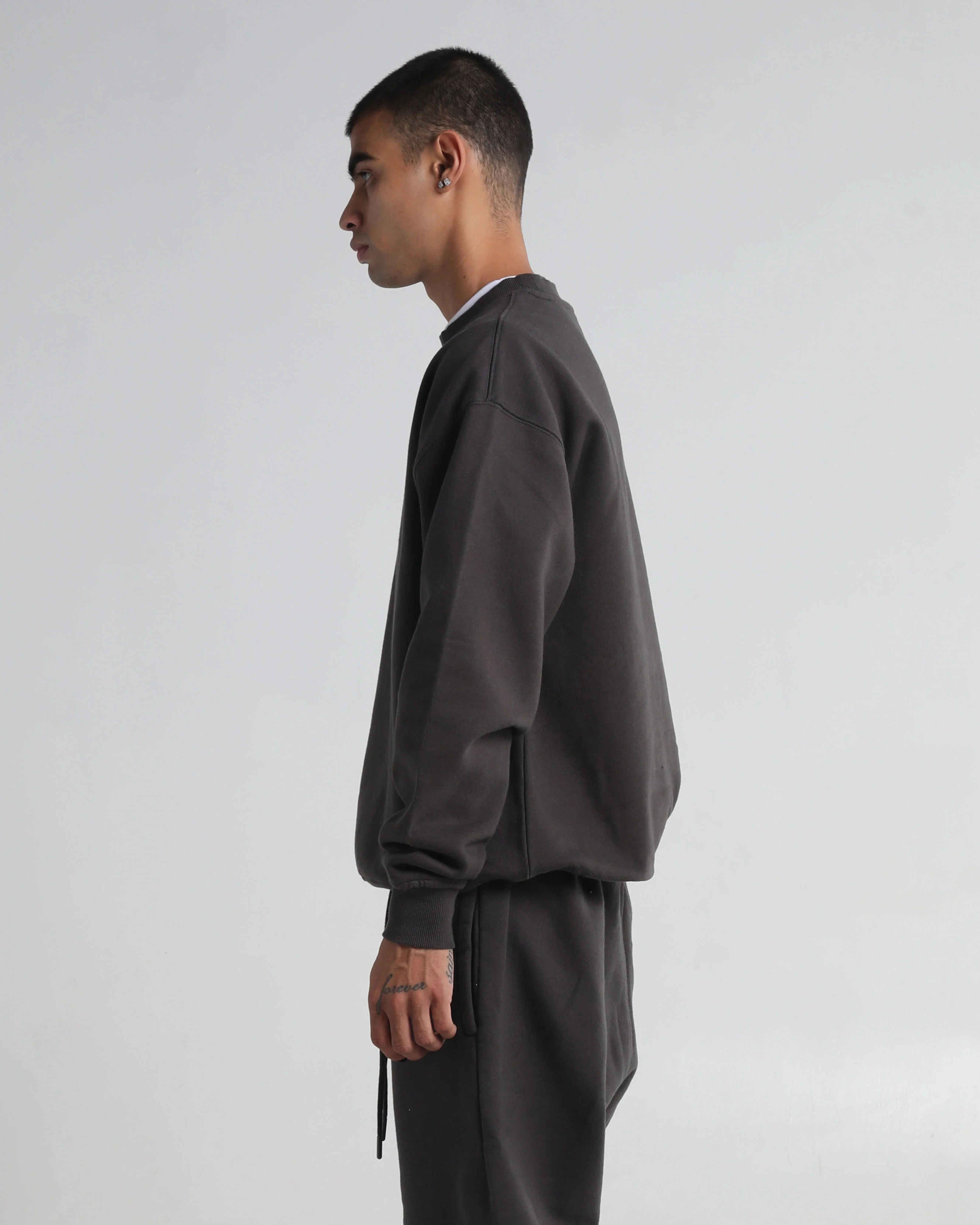 13.5oz Max Heavy Fleece Garment Dye Crewneck - Image 8
