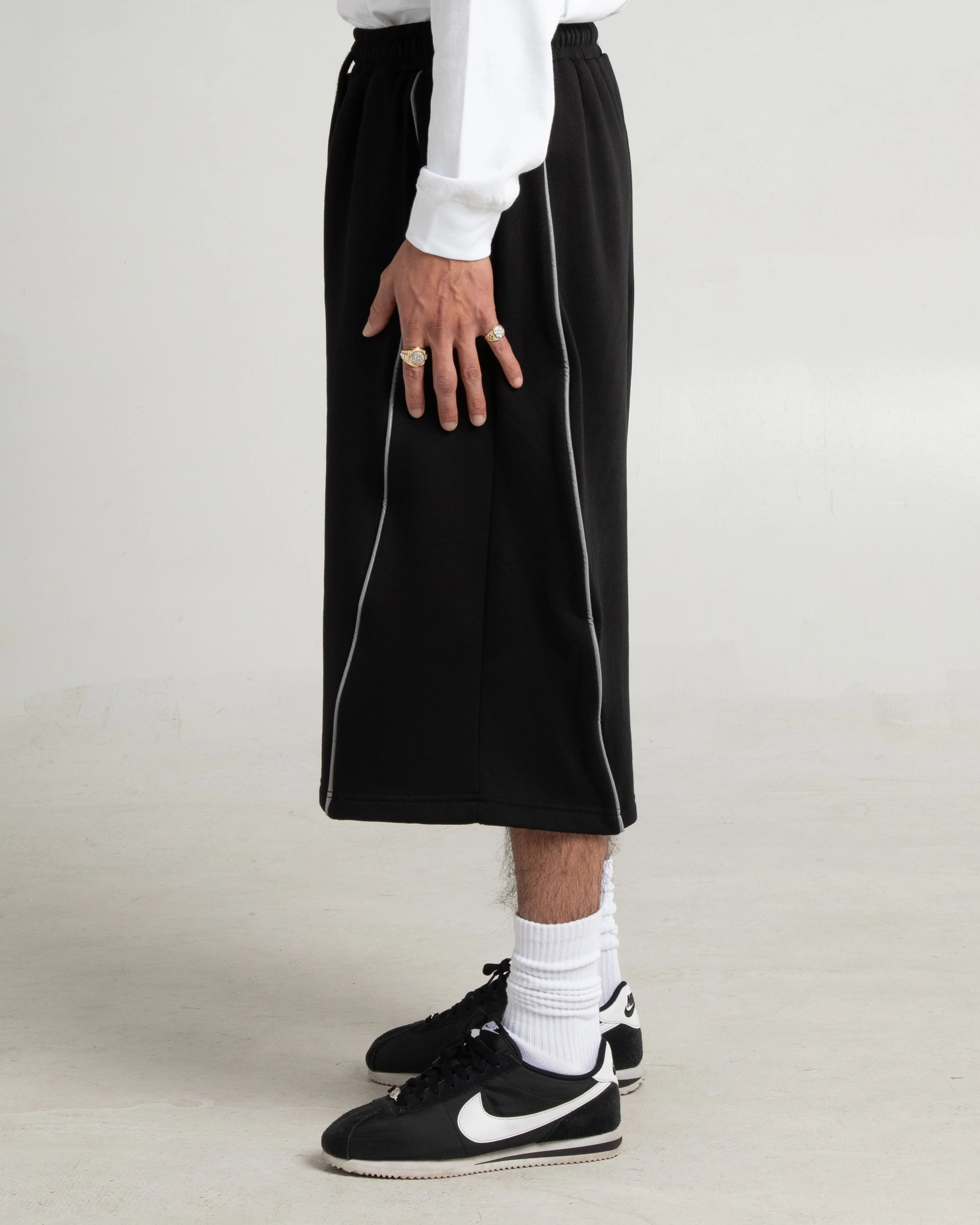 3M Fleece Twisted Shorts - Image 3